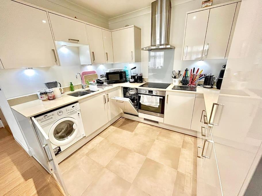 Lovely Cosy Apartment Bromley Buitenkant foto